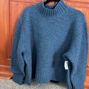 Old Navy blue turtle neck sweater- soft 3x, NWT